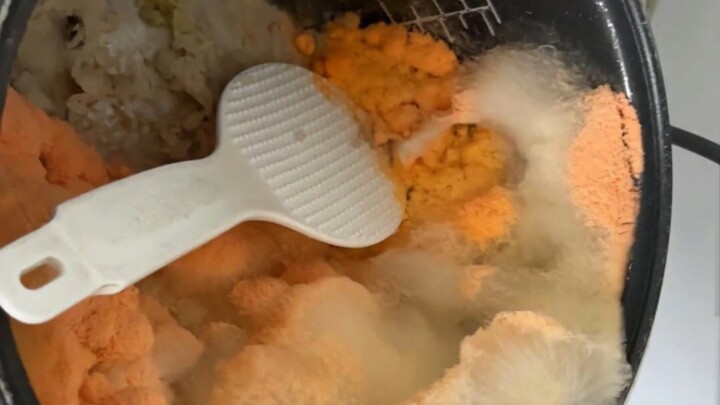 My friend’s pot has Aspergillus flavus that’s even more standardized than in a lab!