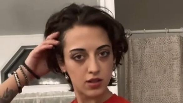 les | When a gender-neutral person goes to the women’s restroom, they still have to find ways to let