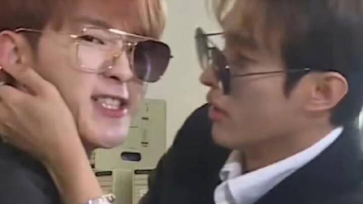 "ซิเรน: สมัยนี้หาเงินยาก เต้นรำก็ยาก" [เต้นเร็วสองจังหวะ]