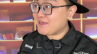 Khi tôi tốt nghiệp, tôi ở lại trường làm nhân viên bảo vệ.