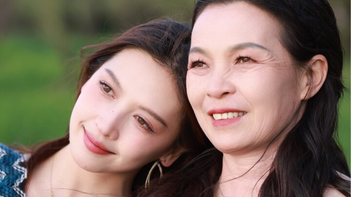 นี่เป็นครั้งแรกที่ฉันเดินทางกับคุณแม่! ตอนนี้คุณแม่ดูมั่นใจและสดใสขึ้นมาก!