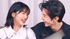 〖Shen Yue×Chen Zheyuan〗 Help... From the behind-the-scenes footage, we can see that they are in a re