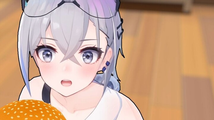 Silver Wolf, kamu bisa makan burger keju√