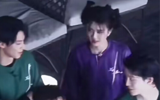 Bai Lu & Fan Chengcheng "As long as you look back, we will definitely be able to look each other in 