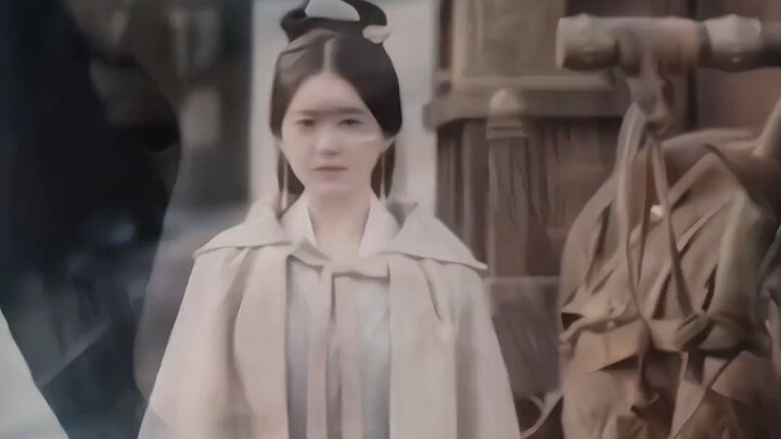 Ling Buyi and Niaoniao reunite five years later.