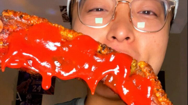 Daging perut babi kriuk! Daging sapi pedas ekstrem! Ayam goreng isi saus meletus! Mie zha jiang! Mie