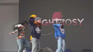 目前最喜欢的女生版smoke翻跳