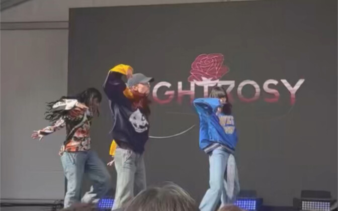 Hiện tại mình thích nhất bản nhảy lại smoke phiên bản nữ