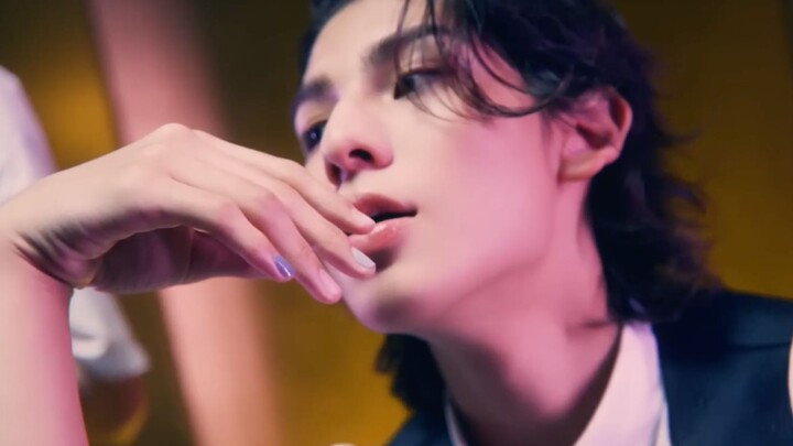 JUICY，但是哨子 （附WHAT'S YOUR NAME