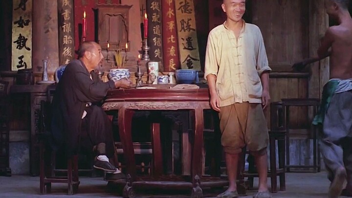 هذا العجوز بارع في اللعب لدرجة أنه يركب زوجته الجديدة كأنها حيوان أليف!