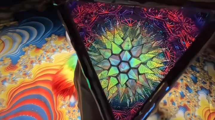 “Kaleidoskop Mewah Senilai 60 Ribu Dolar AS”