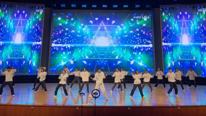 Thanh xuân có bạn chúng ta rock