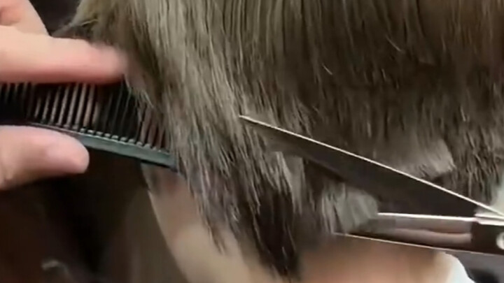 Why Are Haircutting Scissors So Expensive?