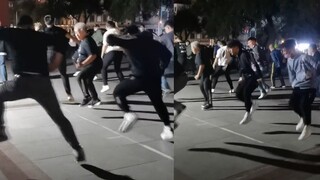 Tarian persegi telah ditingkatkan ke versi yang lebih bergairah, dengan kaum muda menjadi kekuatan u