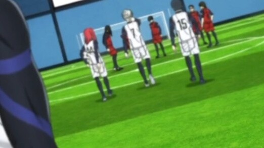 Những người không biết còn tưởng rằng ba người này sắp đánh nhau.