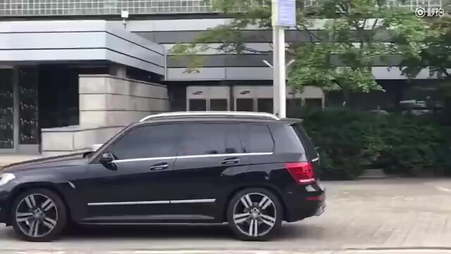 【EXO】Para penggemar yang sedang belajar mengemudi, lihatlah cara Chanyeol memarkir mobil mundur—mesk