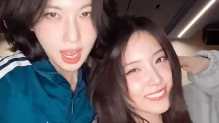 Kim Chi Vũ + Bùi Chân Suất Ở Đâu Rồi Nào cha💥