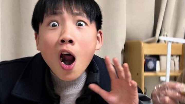 أحبُّ جدًا تناول وجبة عشية رأس السنة مثل هذه #الأخوة_المغفلون #الأخ_المغفل