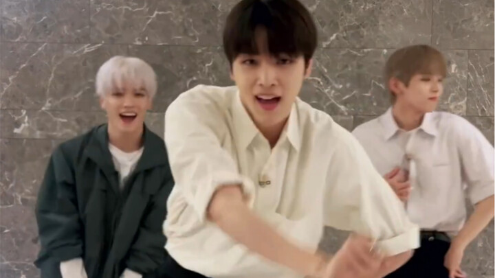 [220918] Tae-yong, Shotaro & Jung Sung-chan’s 2 Baddies Challenge #Na na na na na na na～