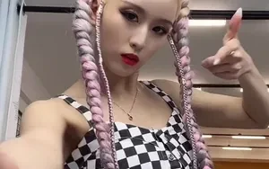 แม่เธอใช้ผงซักฟอกยี่ห้อไร ทำไมเธอน่ารักขยี้ใจขนาดนั้น