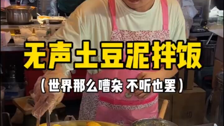 Bất ngờ bắt gặp gian hàng lặng lẽ giữa phố đông! Những người nỗ lực vươn lên trong cuộc sống xứng đá