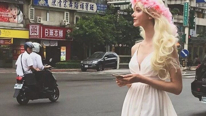 Fulfill All Your Fantasies About Elf Girls! Savanna Blade