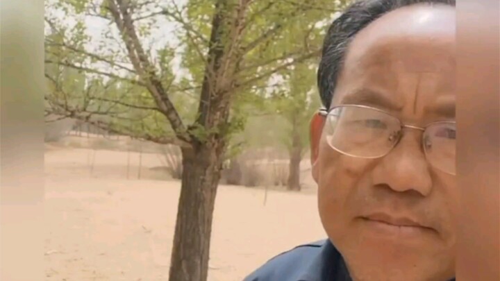 Ông chú Tứ Xuyên bỏ cả chục triệu trong 19 năm để trồng thành công một khu ốc đảo rộng hàng vạn mẫu 