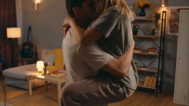 18+ Beauty in the Trash