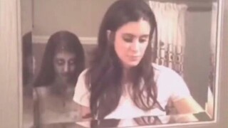 Hantu: Tolong hormati aku.