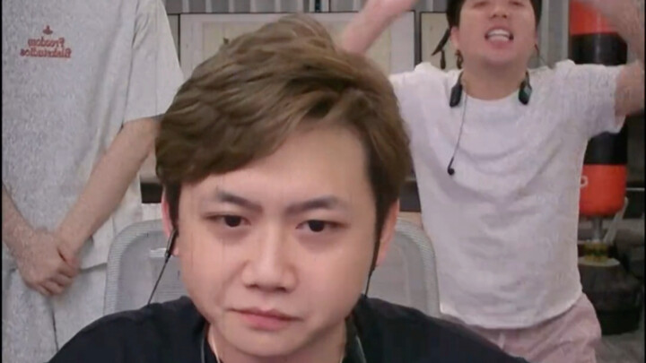 “Family, 3-2-1—link’s up!”