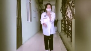 Xin lỗi vì tui đã cười