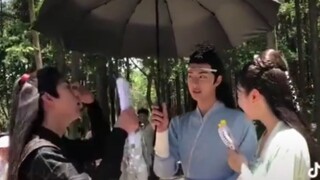 "Wei Wuxian" dipermalukan di tempat perburuan "Chen Qing Ling", dan "Lan Wangji" melindungi istrinya