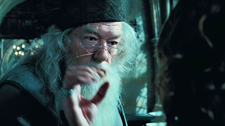 ดัมเบิลดอร์: ฉันจะไปไหน ใช่เรื่องที่แก อุรมอร์จ จะมาตัดสินได้รึไง? ขนาดโวลเดอมอร์ยังต้องหลบไปเลย..