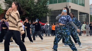 When military training meets college Korean dance random dance｜The atmosphere explodes, the freshman