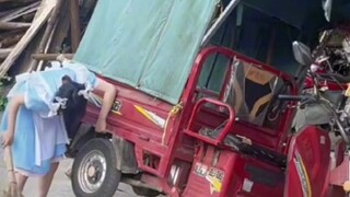 con gái phải thì mị nết na