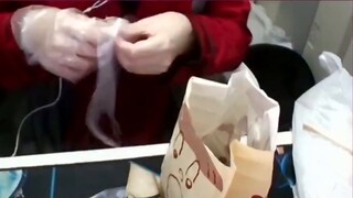 Japanese hottie eats chicken feet for the first time: It's harder to accept than insects