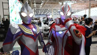 Ultraman Tiga went on a comic exhibition (above) and met Deadpool, and was forced to get married on 
