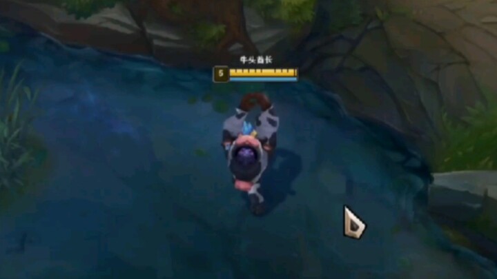 هذا التنين لديه عشرة آلاف حيلة، إنه دقيق للغاية. تعلم أن تلعب دور التنين المنفرد وتصعد من البرونز إل