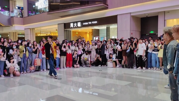 Domestic entertainment men's group participated in random dance flash mob