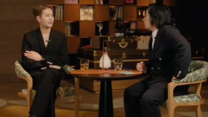 Wang Jia’er dan Jimmy ketemu penggemar online, ngobrol seru selama delapan menit—aku kayak nonton st