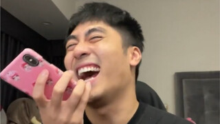 强 颜 欢 笑