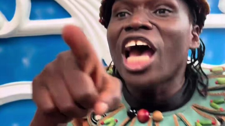 NPC cowok aja udah ditegur sama dia sampai naik ke lantai atas, adik Fengjun memang benar-benar berk