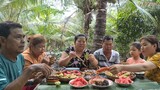 Trải Nghiệm Bữa Cơm Ngoài Vườn Đầy Kỷ Niệm Sau Bao Năm Sống Xa Quê Hương | TKQ & Family T942