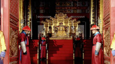 In the finale, Huanhuan is the champion in the palace fighting drama