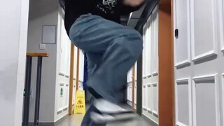 قوة إيقاع الرقصة في أغنية "guilty" تصل إلى الحد الأقصى｜ردة فعل معجبين تاي مين الذكور على رقصة "guilt