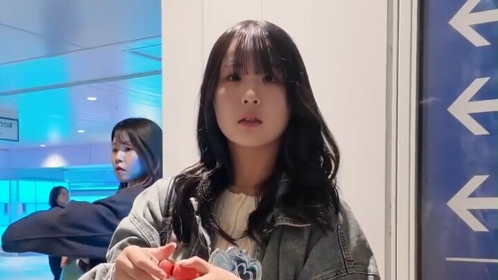 Tantangan mengatakan hal-hal aneh kepada warga Jepang di jalan