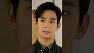 He’s afraid of sleeping with his wife😂🤣#kdrama #shorts #funny #queenoftears #kimsoohyun #ytshorts