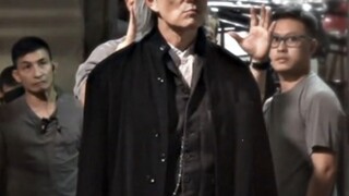 卧槽他居然快60岁了，这个造型不演大反派可惜了！！
