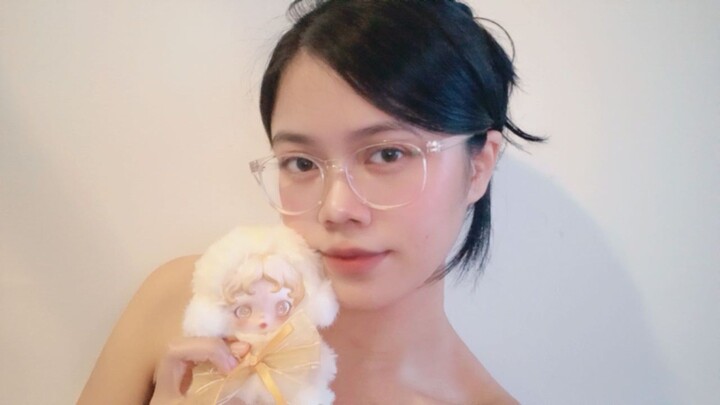 Skullpanda, out of cosplay, barely on makeup ☃️