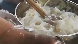 河南一景区现10元管饱饭店，较真游客跑2千公里验证：能吃饱